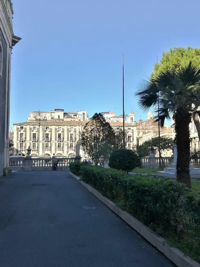 Giovanni S Little House Catania 0*,