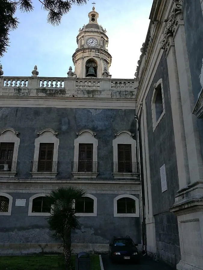 Apartment Giovanni S Little House Catania